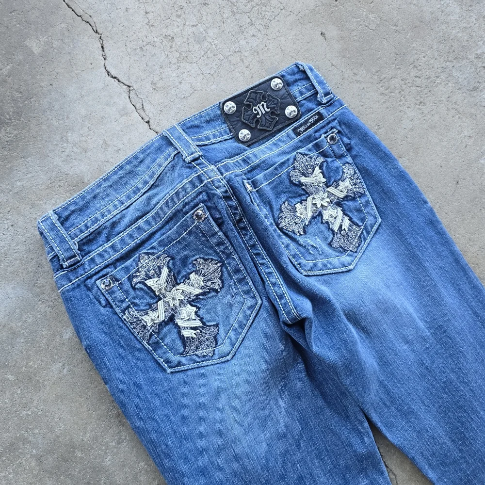 Vintage Y2K Miss Me Bootcut Cross Flare Bling Embroidered Pockets 27 - Picture 4 of 5